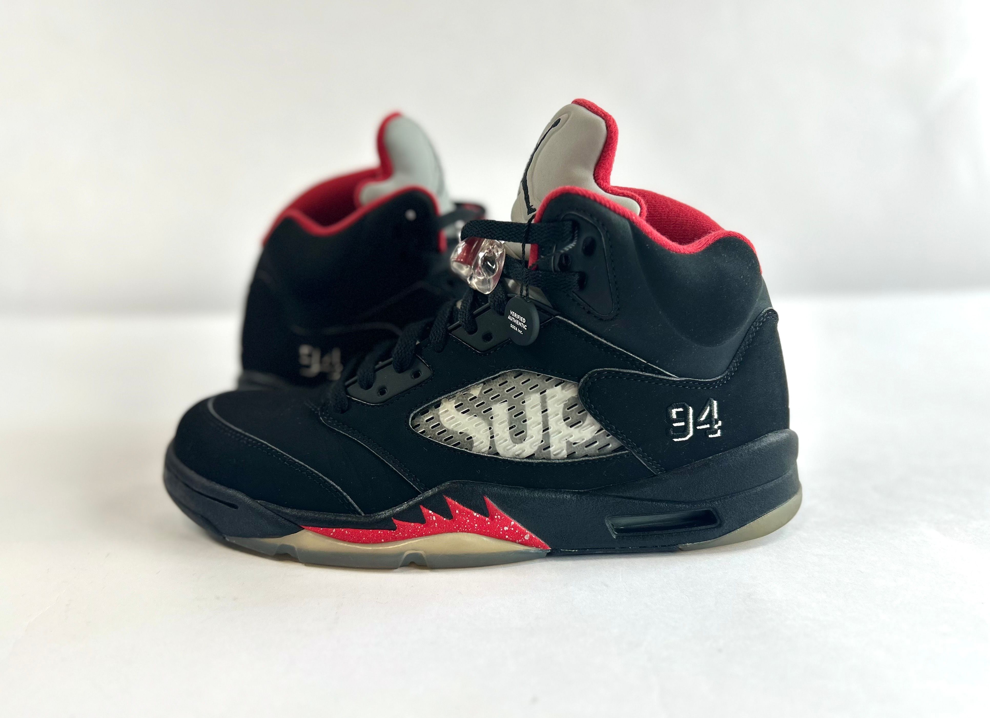 Supreme × Nike Air Jordan 5 Retro "Black"