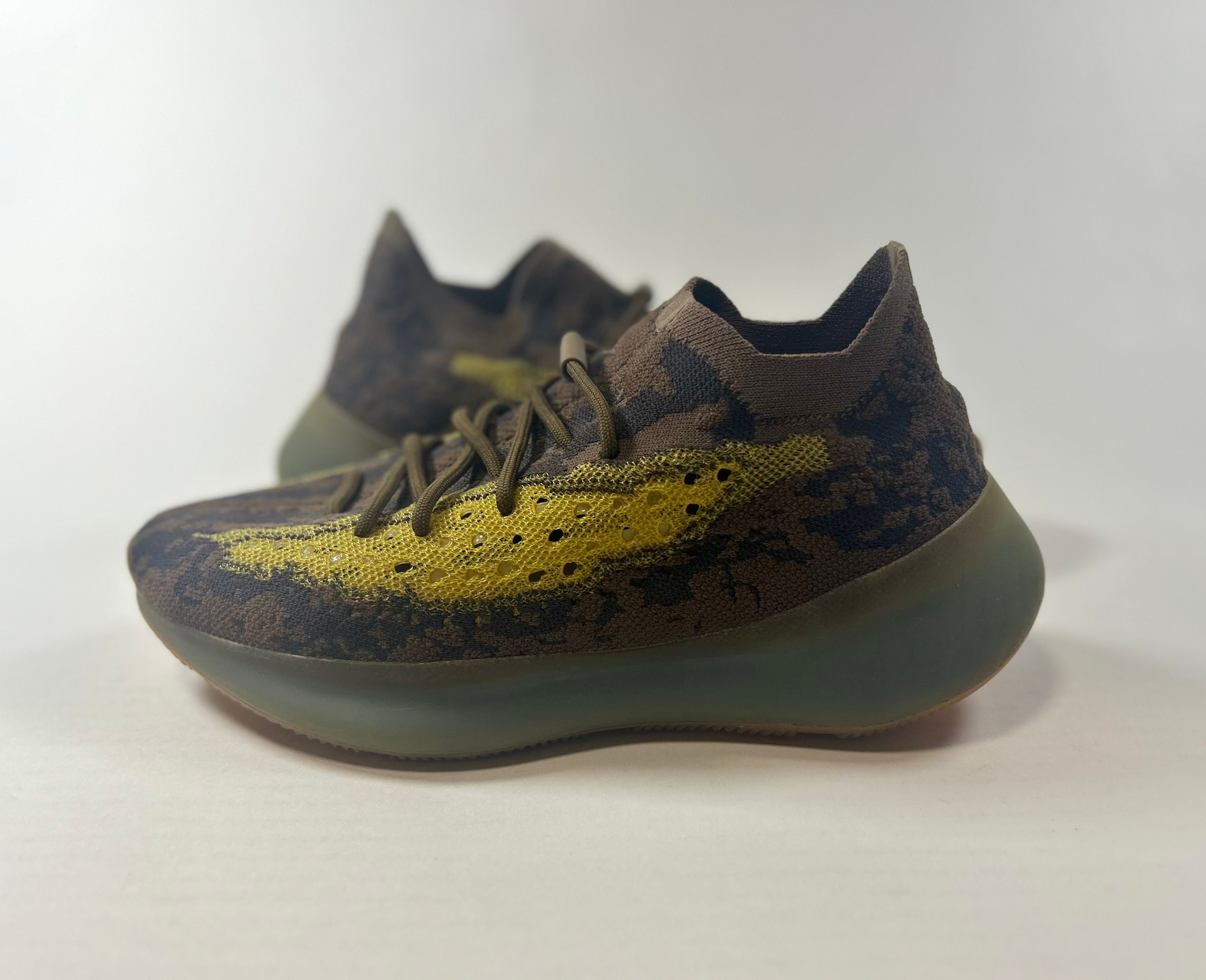 アディダス イージーブースト380 "Lmnte"