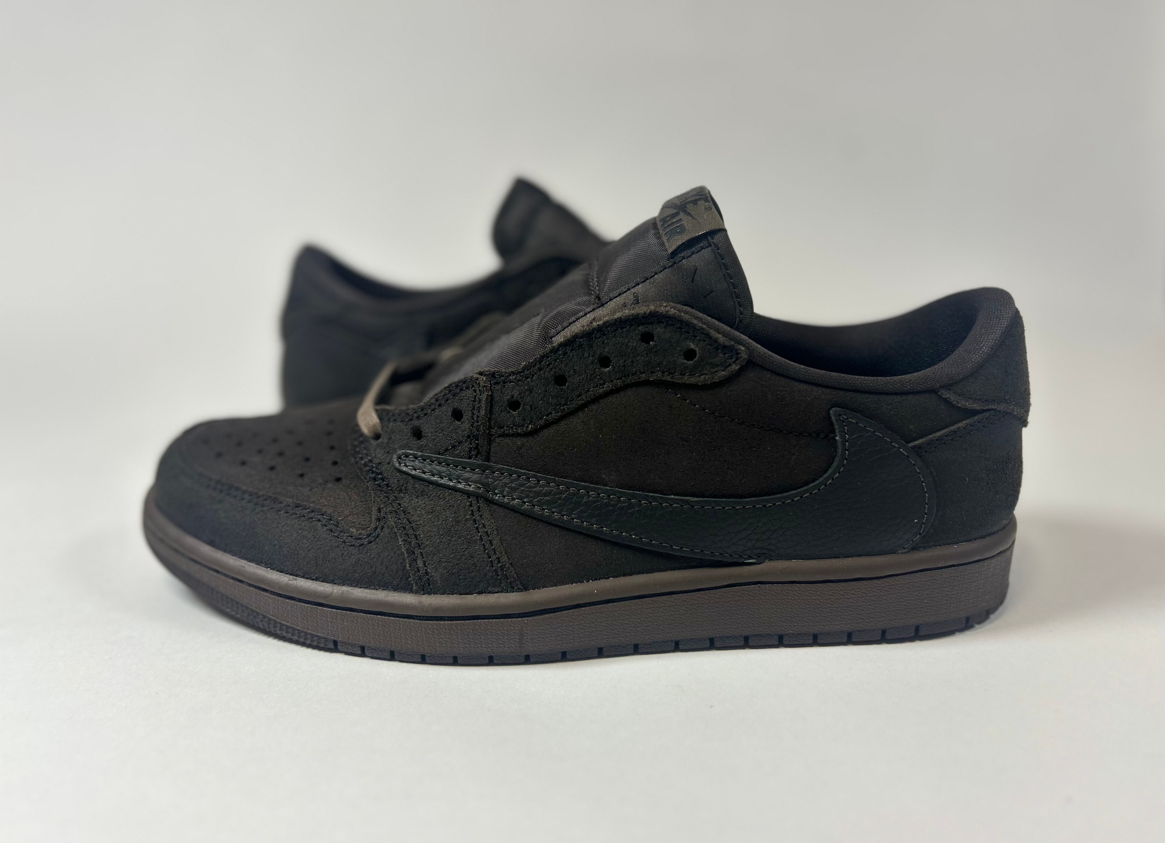 Travis Scott × Nike Air Jordan 1 Low OG SP "Velvet Brown and Dark Mocha"