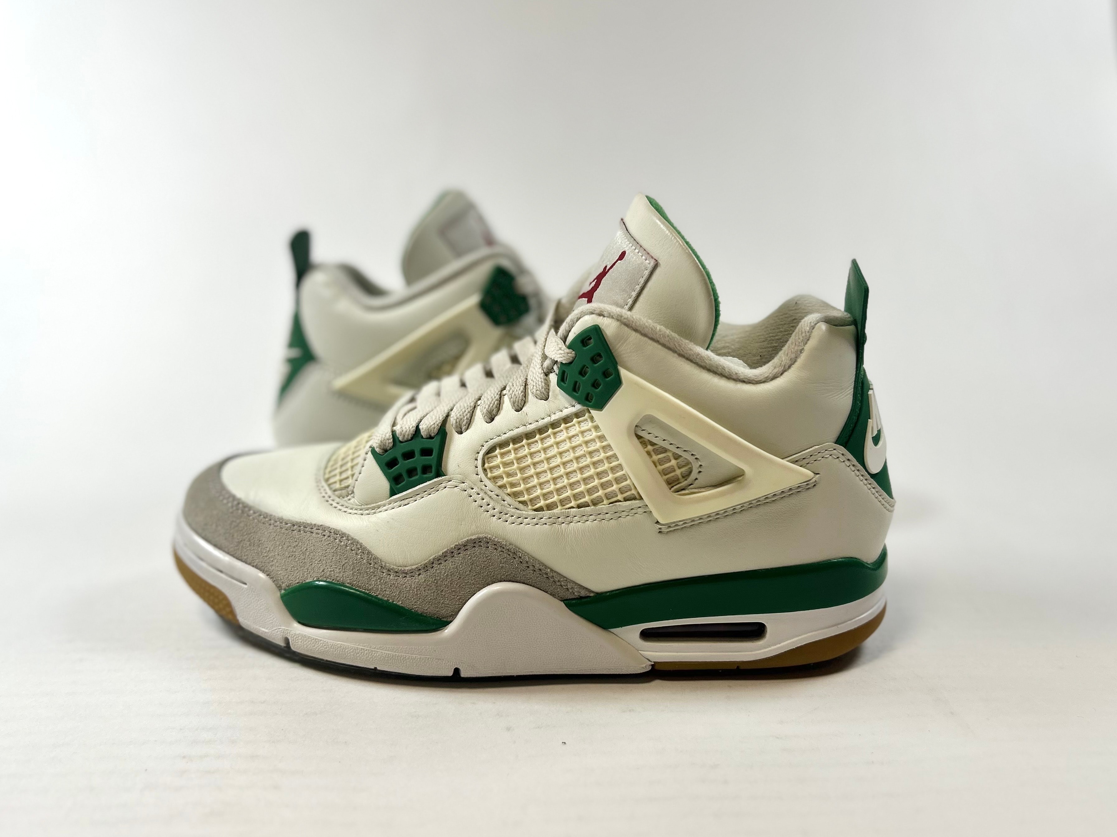 Nike SB × Air Jordan 4 Retro SP "Pine Green"