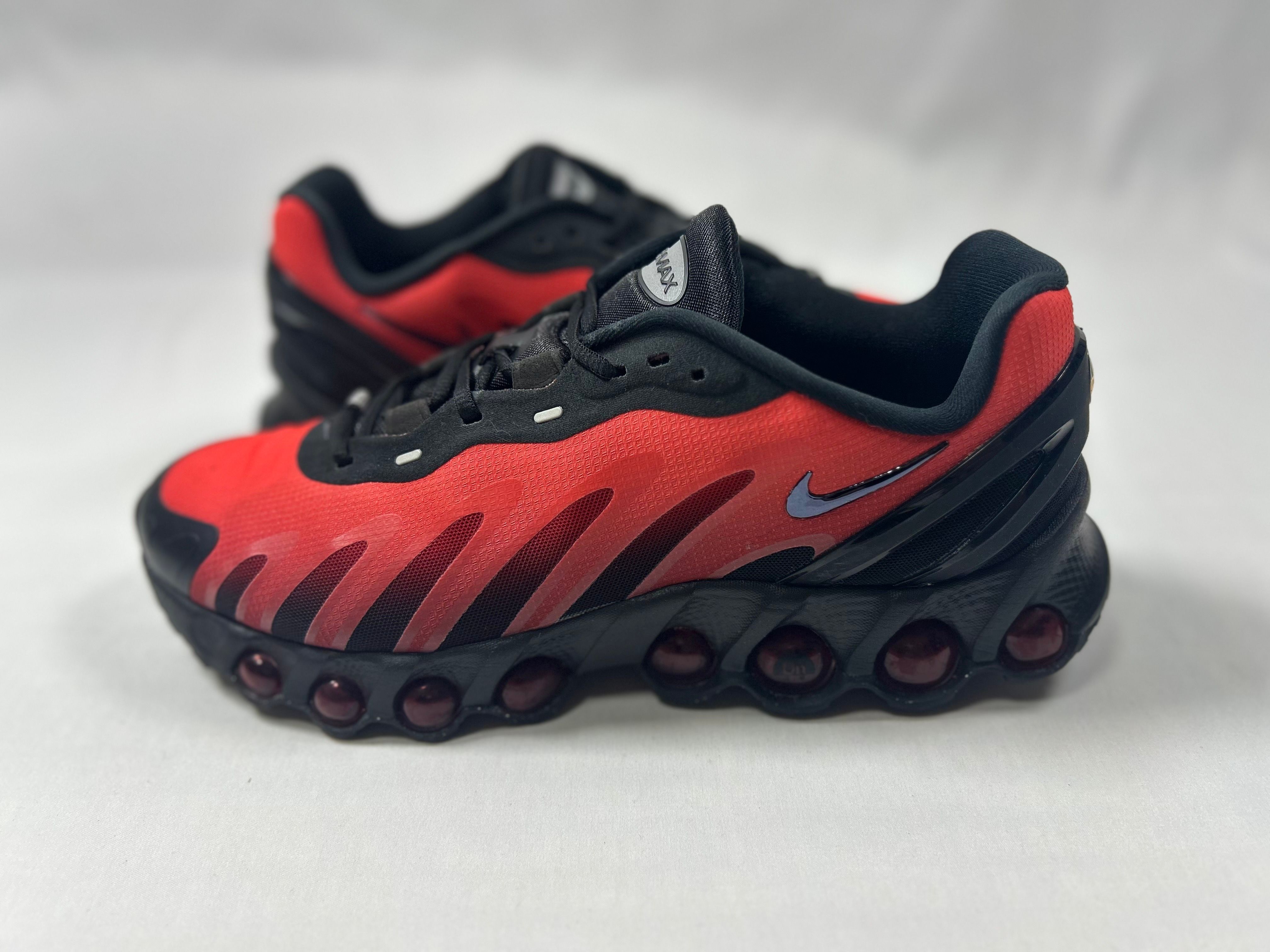 Nike Air Max DN8 "Black/University Red"