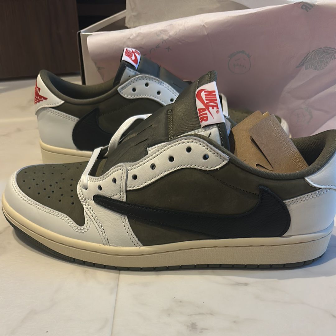 Travis Scott × Nike Air Jordan 1 Low OG SP "Reverse Olive"