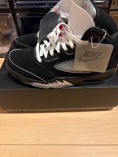 Nike Air Jordan 5 Retro OG "Black Metallic Reimagined"