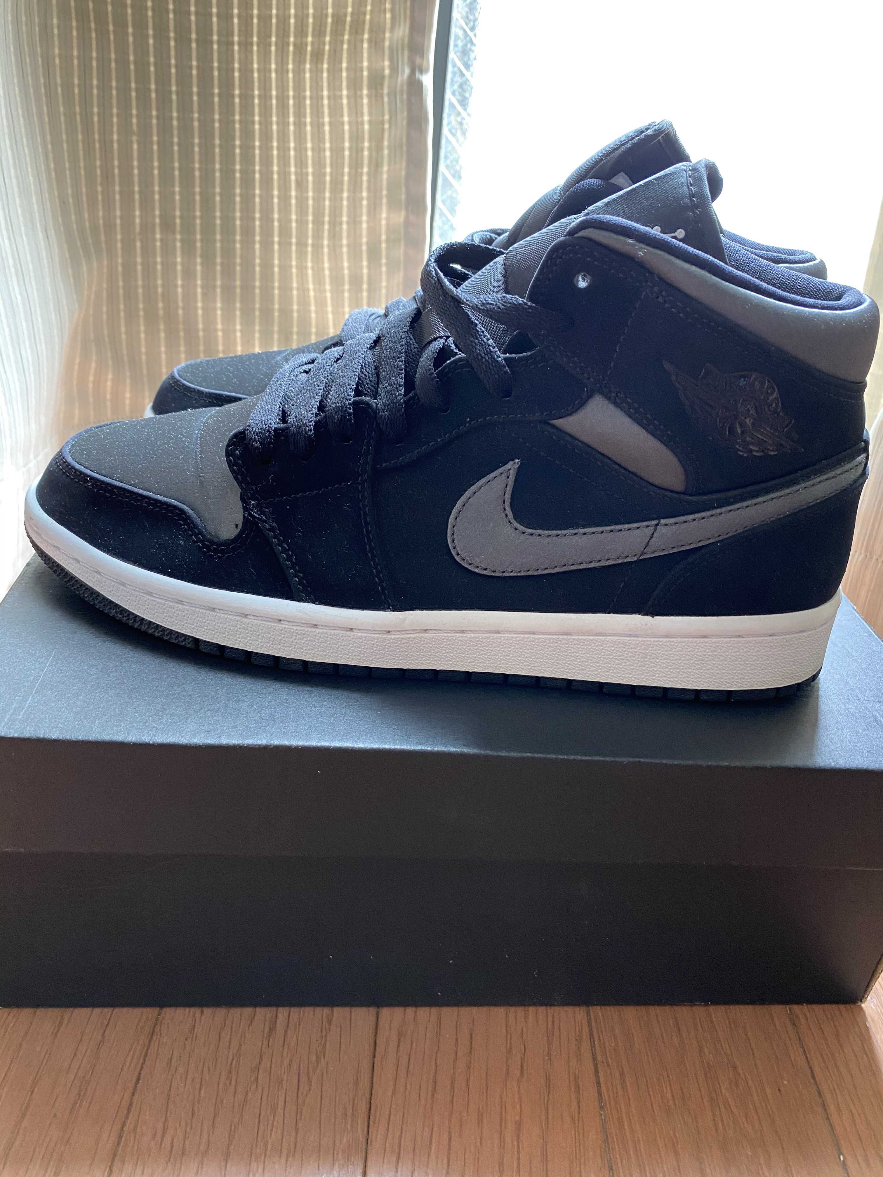 Nike Air Jordan 1 Mid "Nylon Black Anthracite"