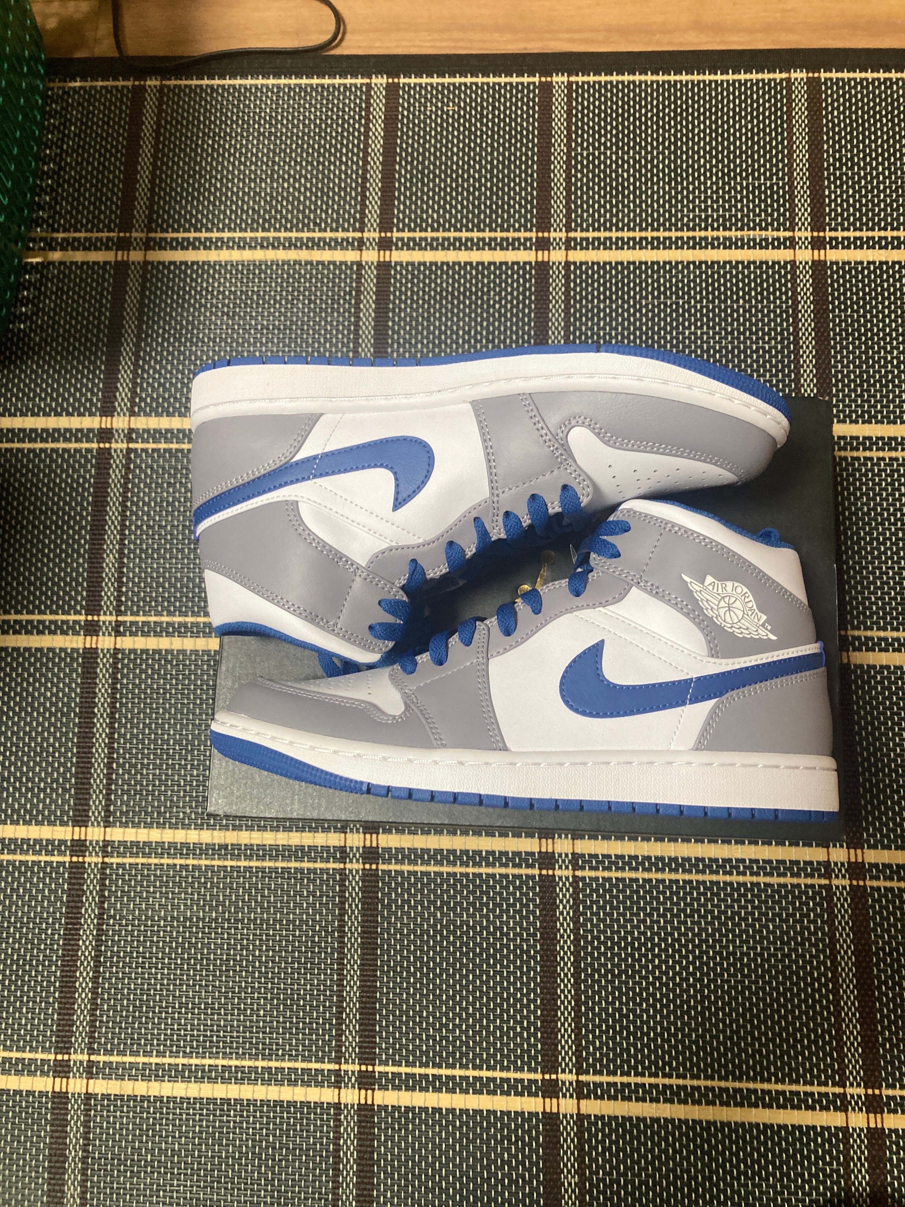 Nike Air Jordan 1 Mid "True Blue"