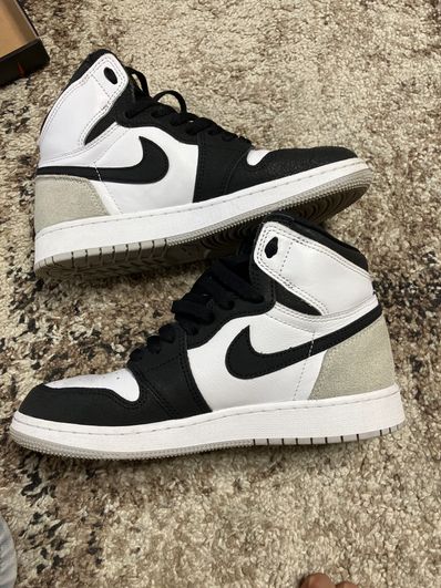 Nike GS Air Jordan 1 High OG "Bleached Coral"