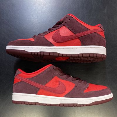 Nike SB Dunk Low "Cherry"