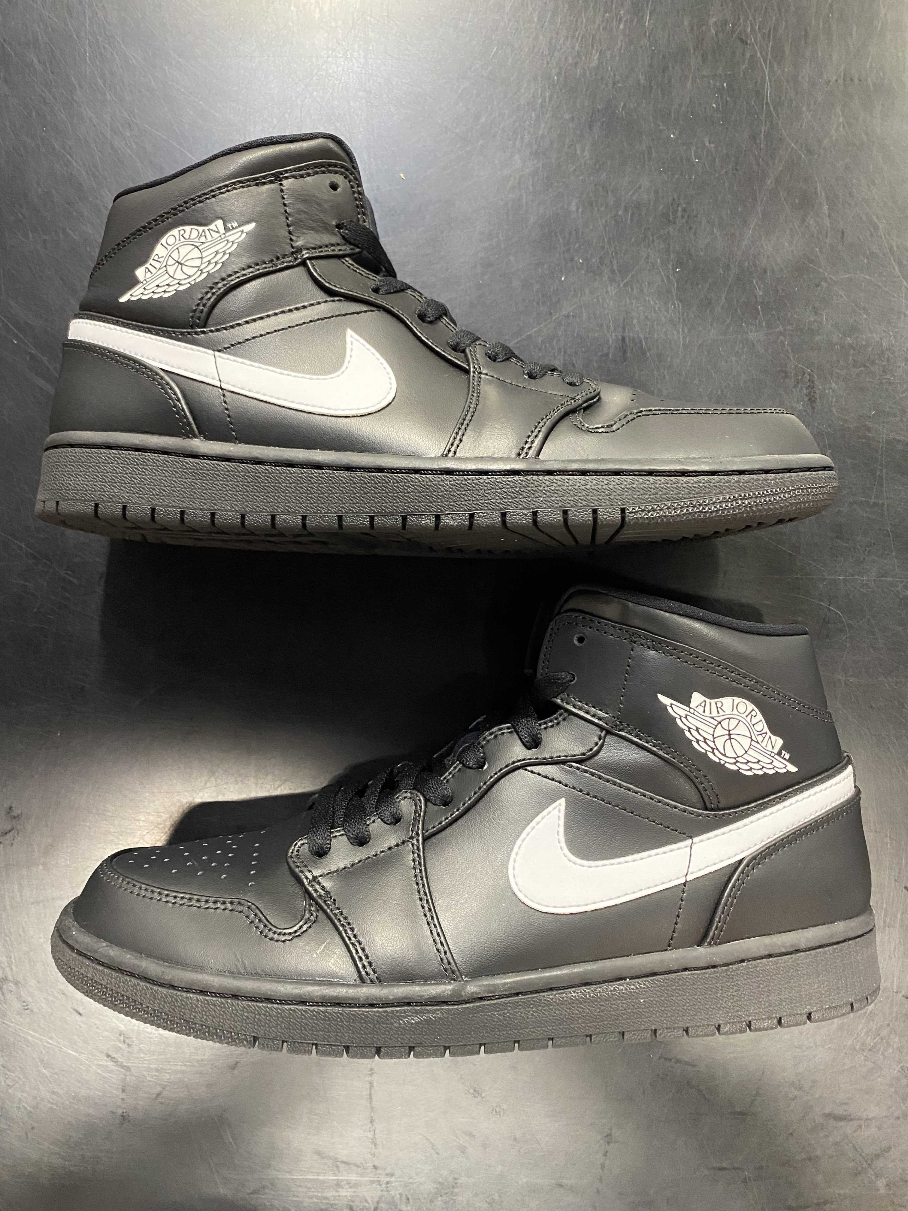 Nike Air Jordan 1 Mid "Black/White" (2018)