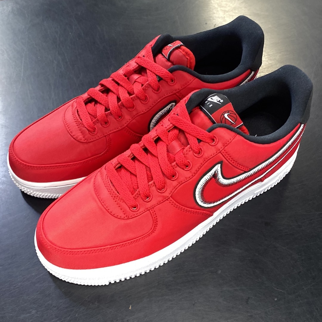 Nike Air Force 1 Low "Reverse Stitch University Red"