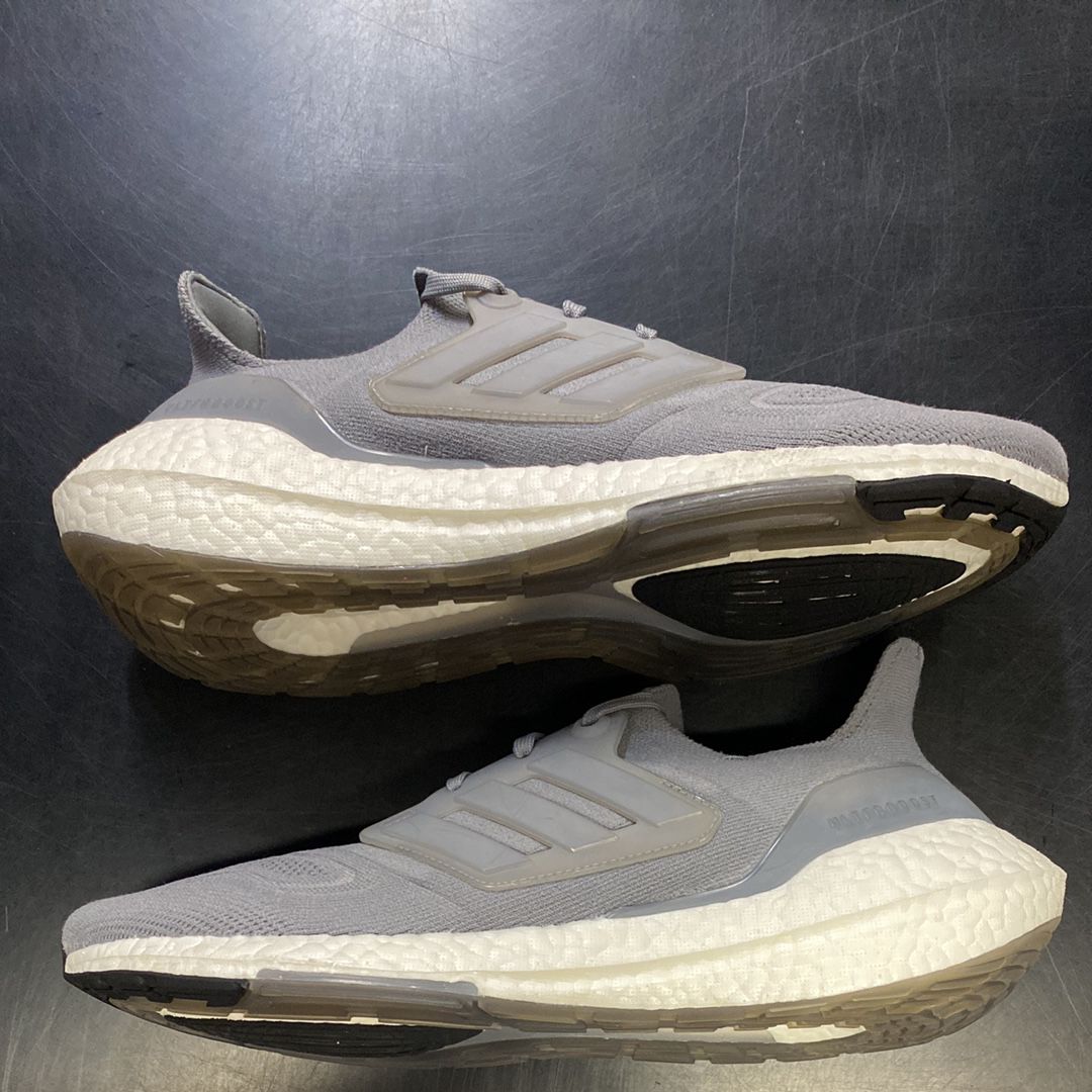 adidas Ultra Boost 22 "Grey White"