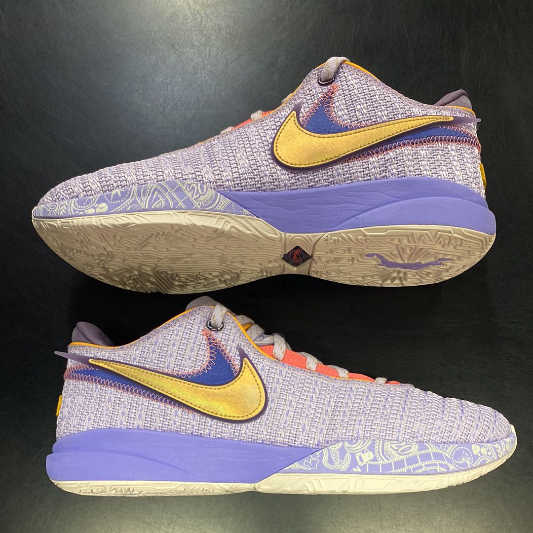 Nike LeBron 20 "Violet Frost"