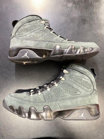NIKE AIR JORDAN 9 RETRO