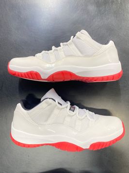 NIKE AIR JORDAN 11 RETRO LOW WHITE RED (2012)の新品/中古フリマ