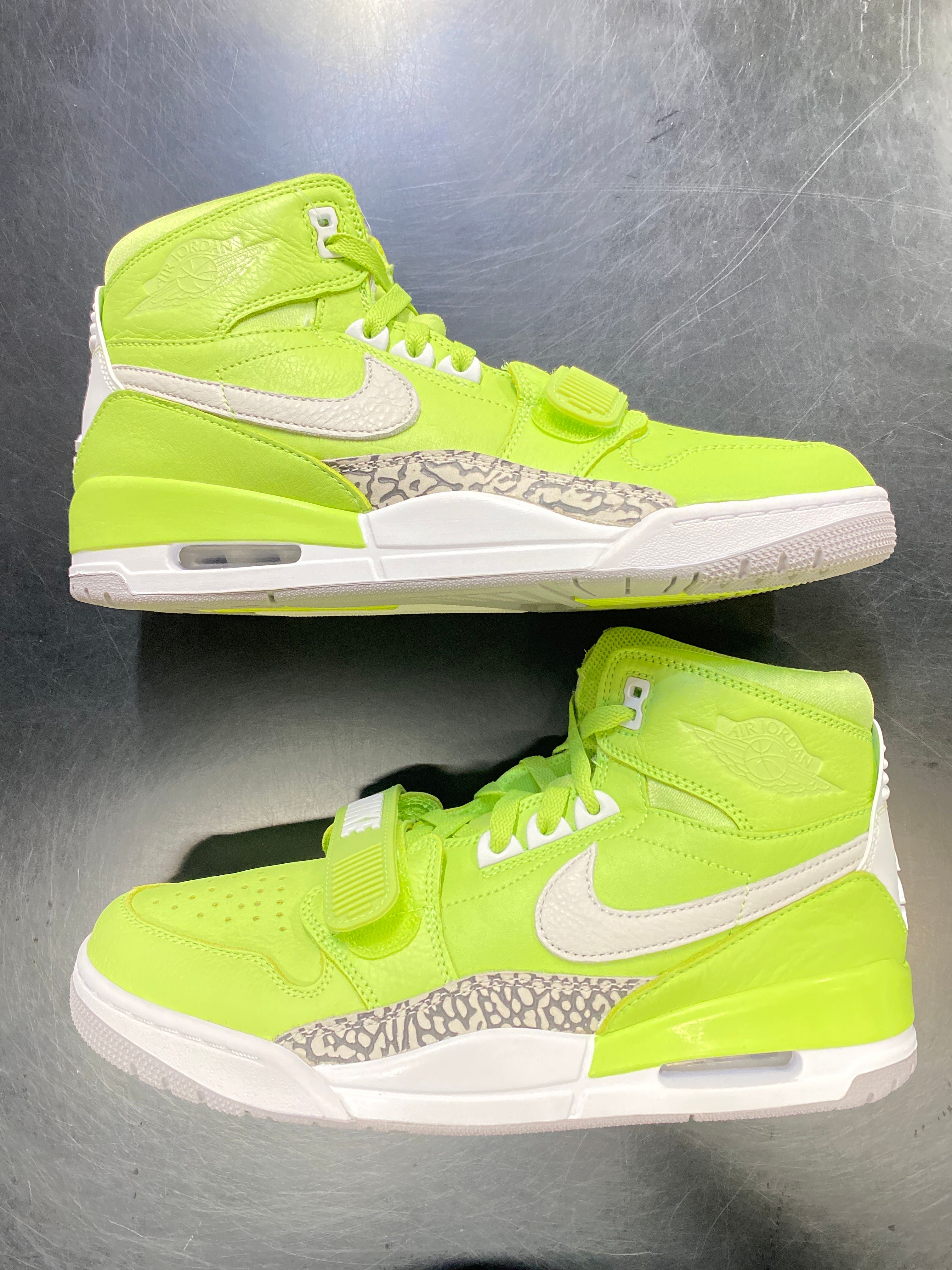 DON C × NIKE JORDAN LEGACY 312 "GHOST GREEN"