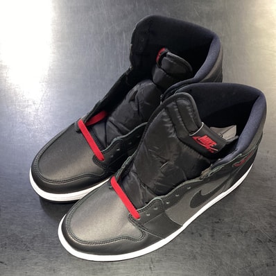 Nike Air Jordan 1 Retro High OG "Black/Metallic Silver/Gym Red"
