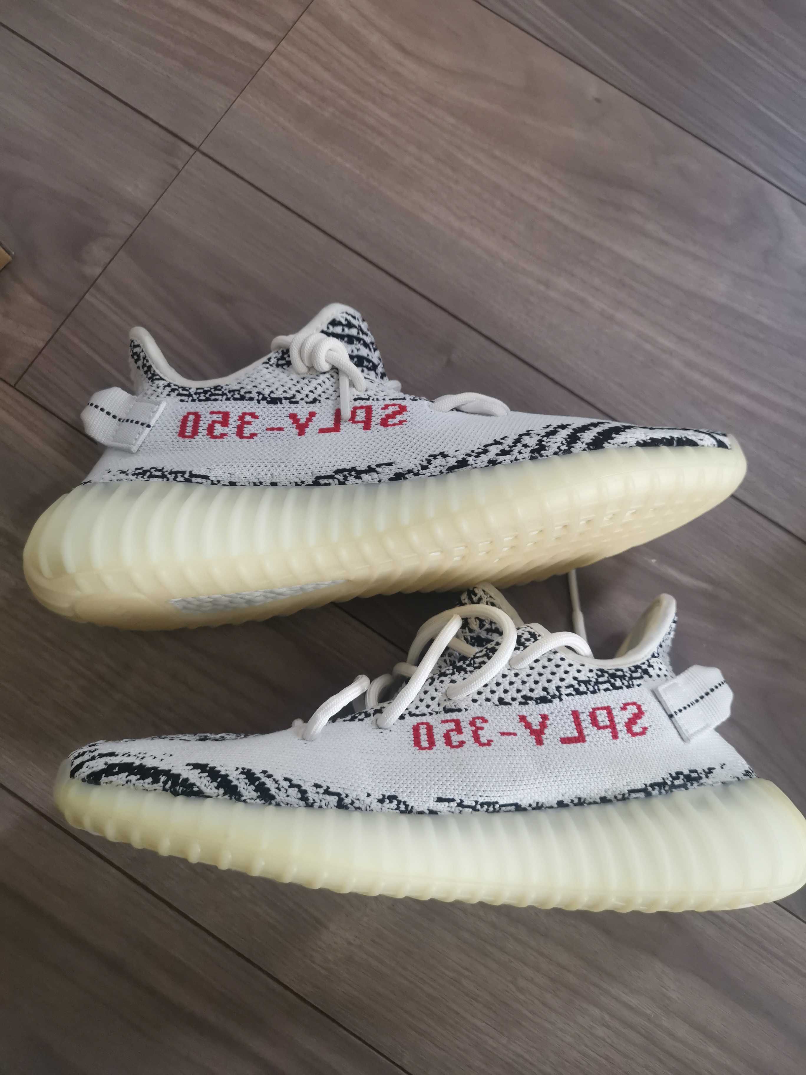 adidas YEEZY Boost 350 V2 "Zebra"