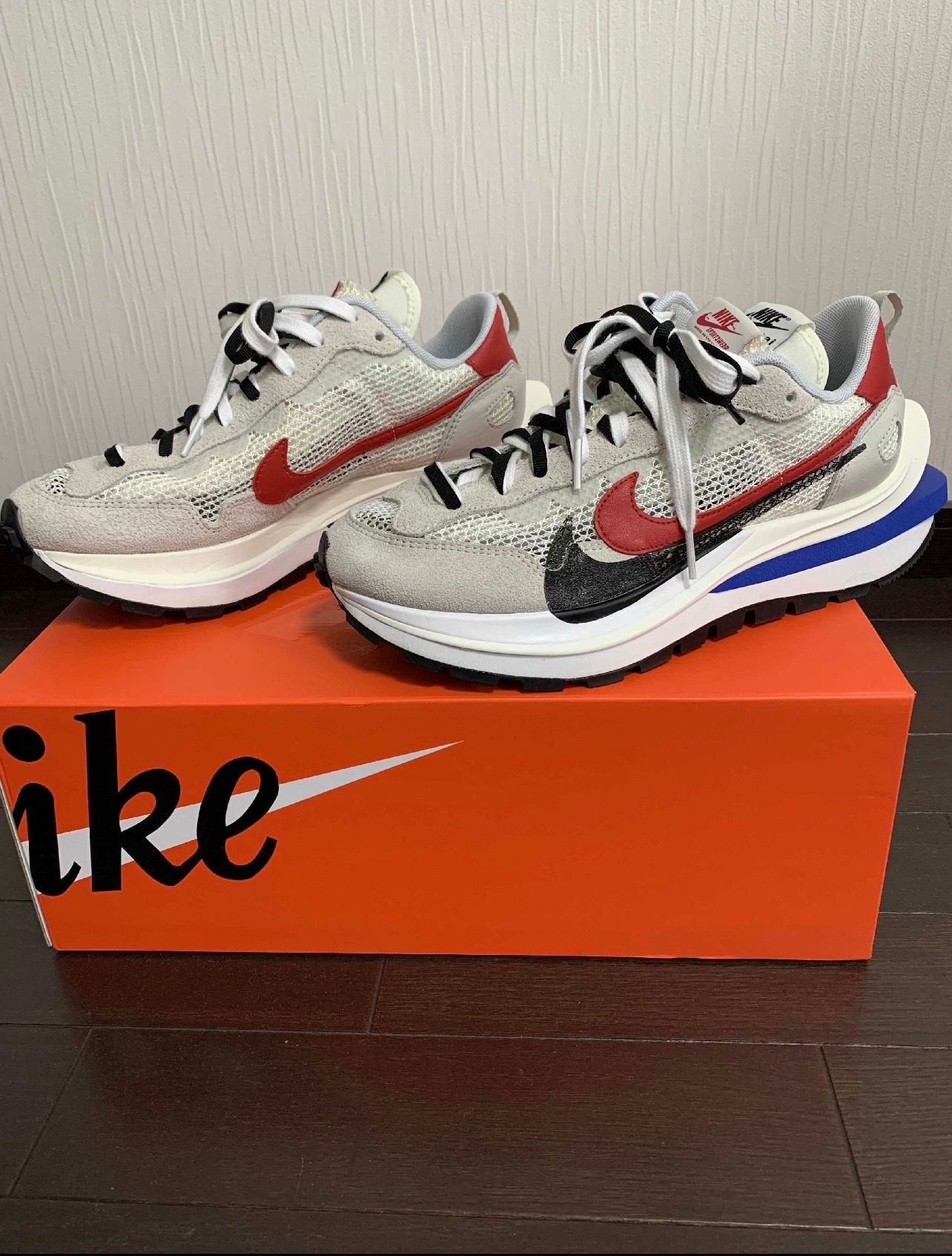 sacai × Nike Vapor Waffle "Royal Fuchsia"