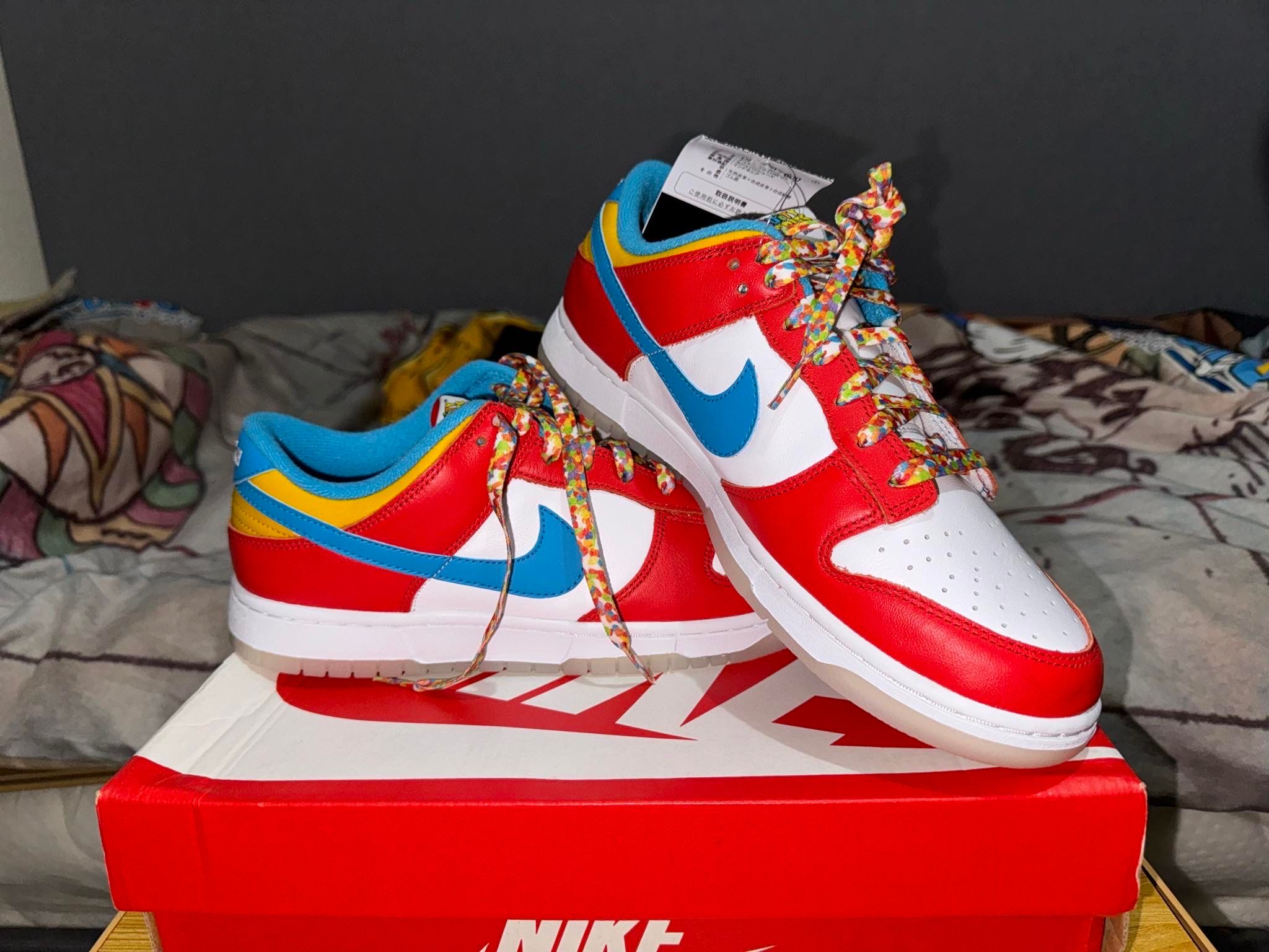 FRUiTY PEBBLESTM × Nike Dunk Low QS "Habanero Red/Dark Sulfur/Laser Blue"