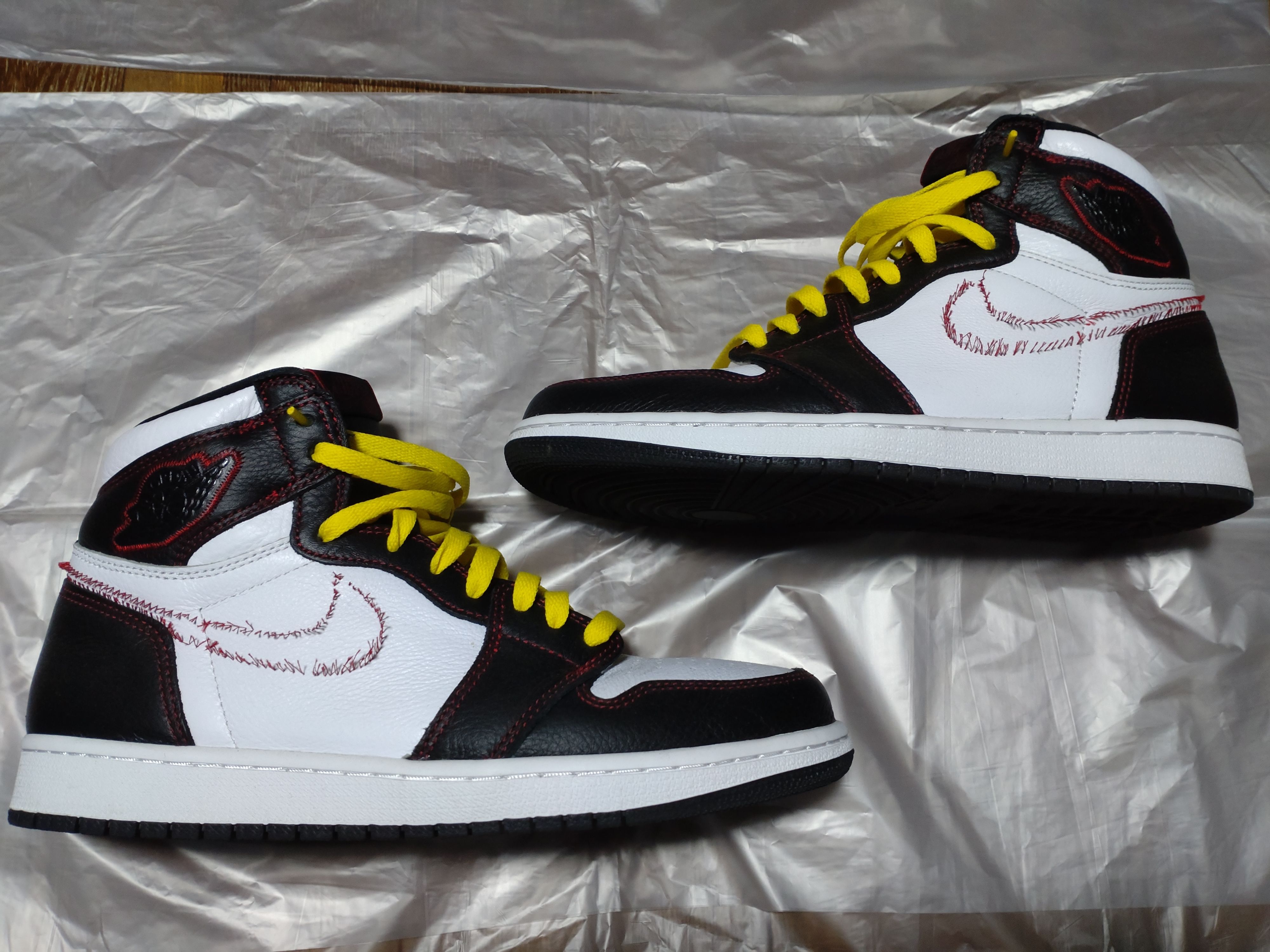 Nike Air Jordan 1 High OG Defiant "Black/Yellow/Gym Red"