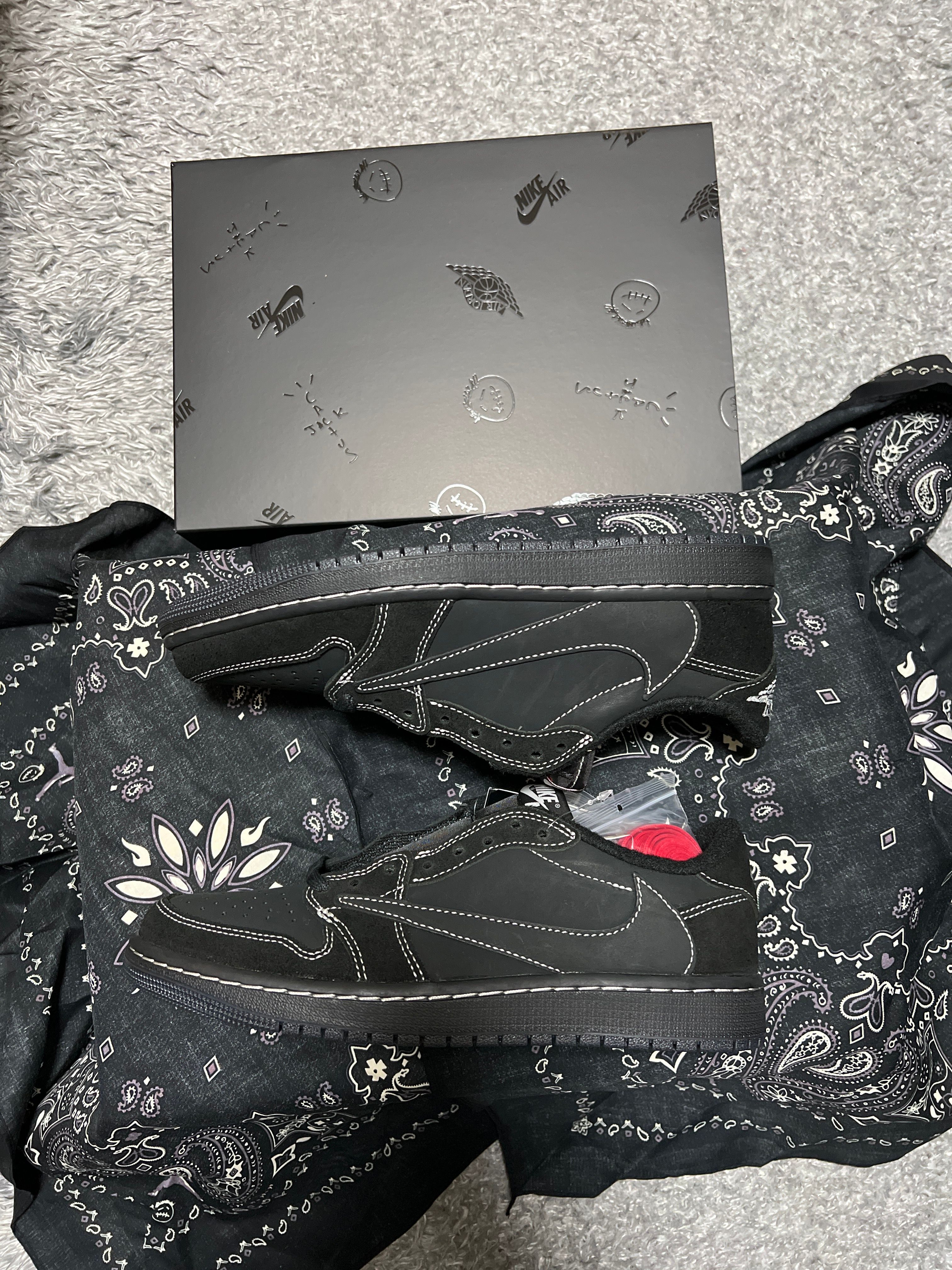 Travis Scott × Nike Air Jordan 1 Low OG SP "Black Phantom"