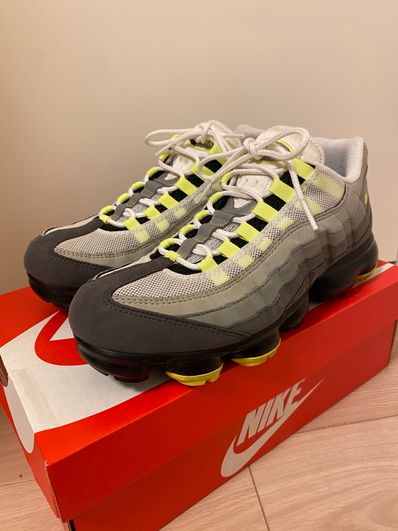 Nike Air Vapormax 95 "Neon"