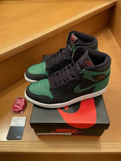 Nike Air Jordan 1 Retro High OG "Black/Pine Green" (2020)
