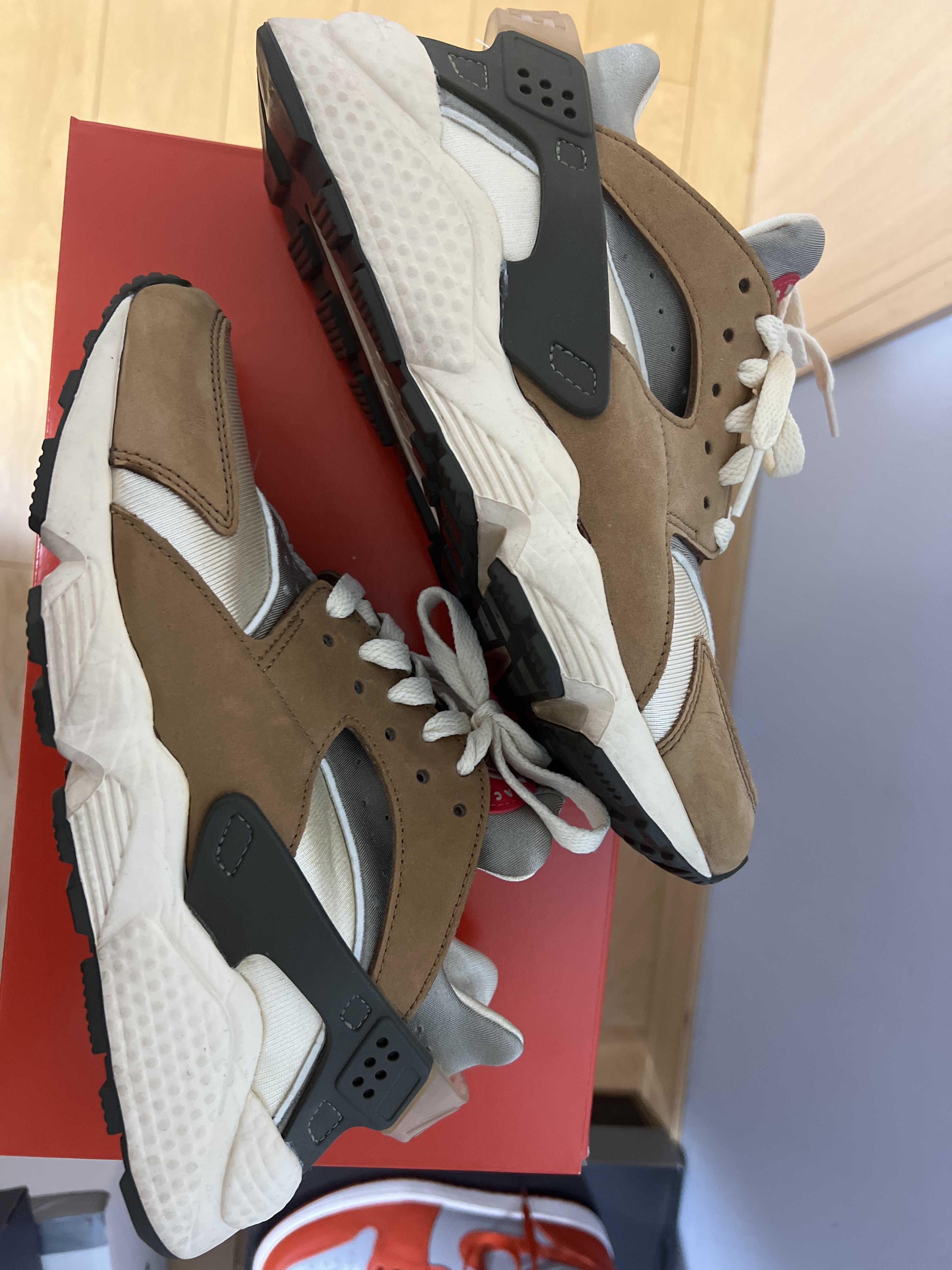 Stussy × Nike Air Huarache "Desert Oak"