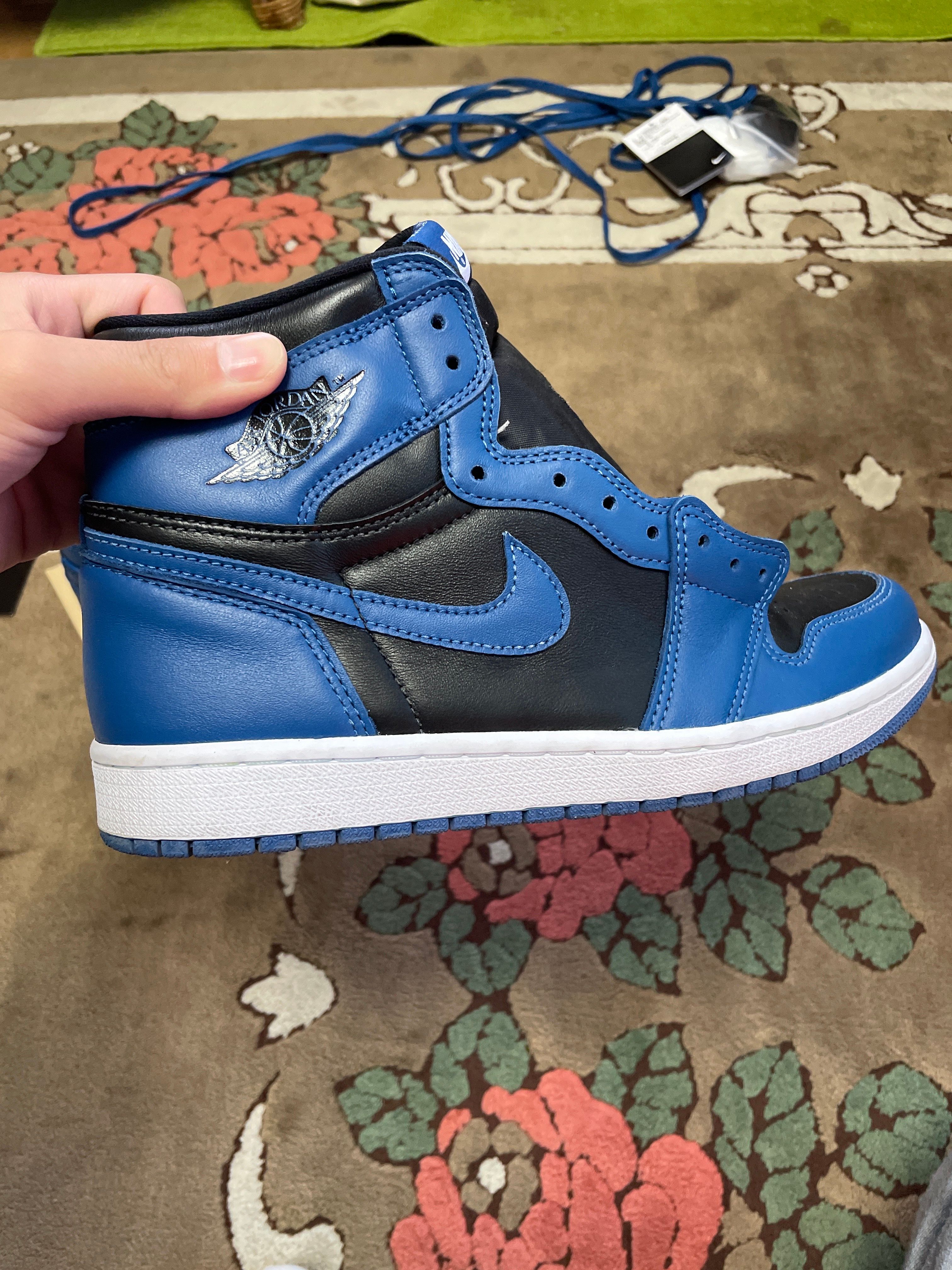 Nike Air Jordan 1 Retro High OG "Dark Marina Blue"