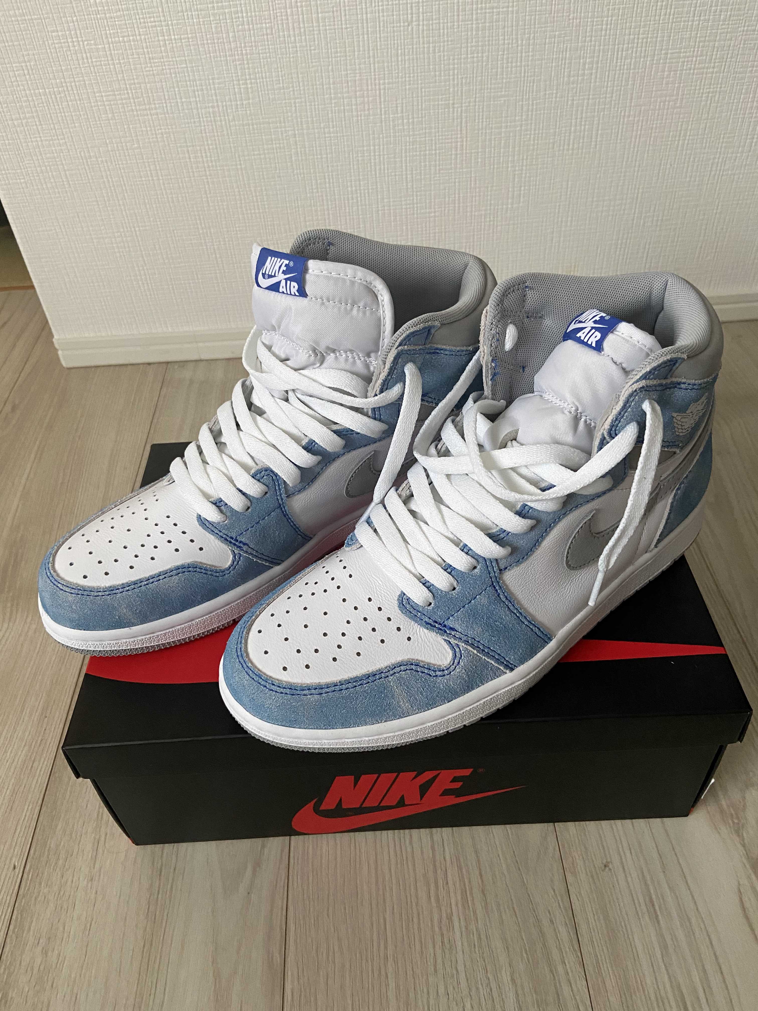 Nike Air Jordan 1 High OG "Hyper Royal"