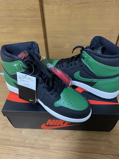 Nike Air Jordan 1 Retro High OG "Black/Pine Green" (2020)