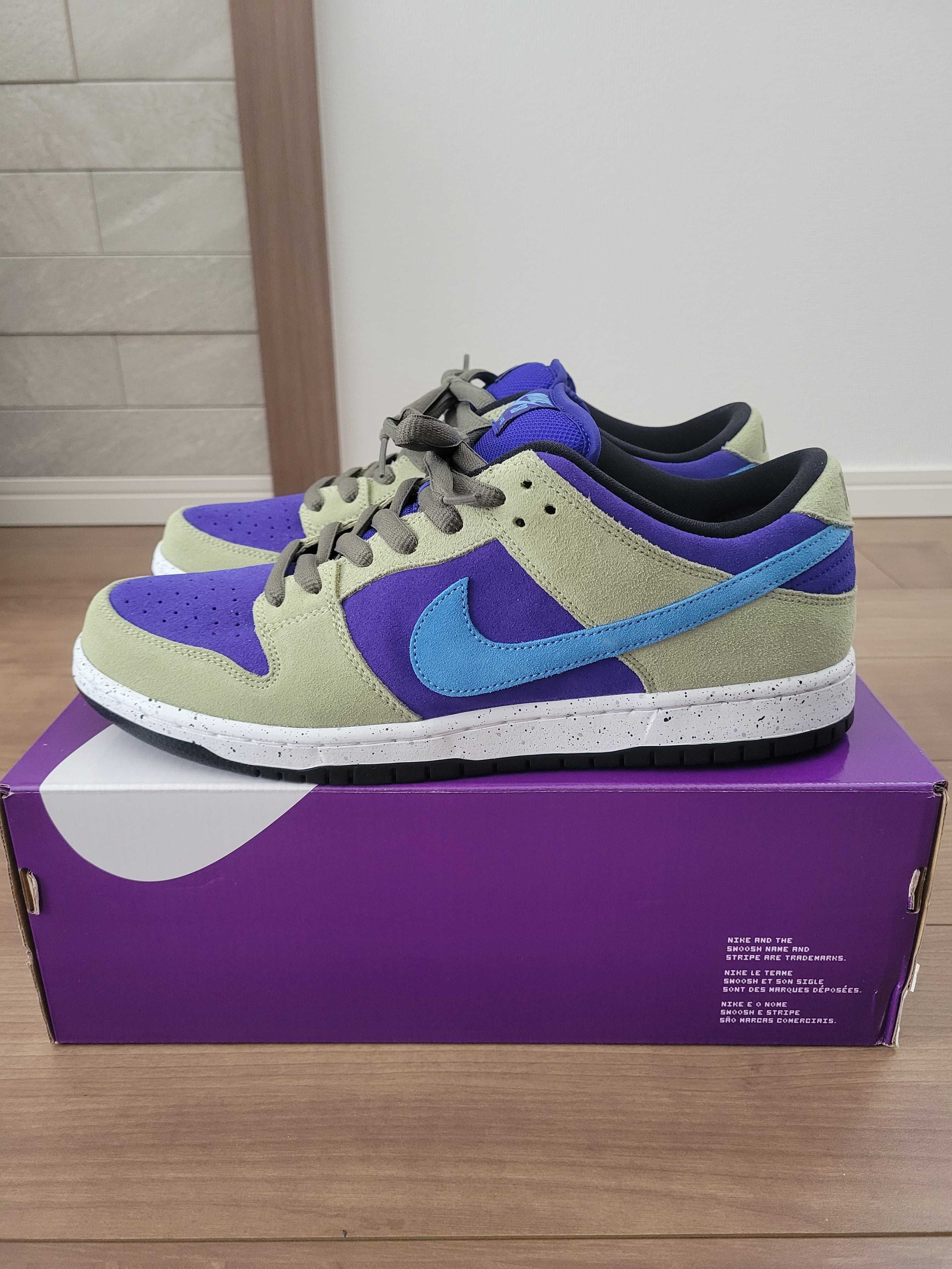 Nike SB Dunk Low "Celadon"