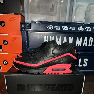 UNDEFEATED × Nike Air Max 90 "Black/Red"
