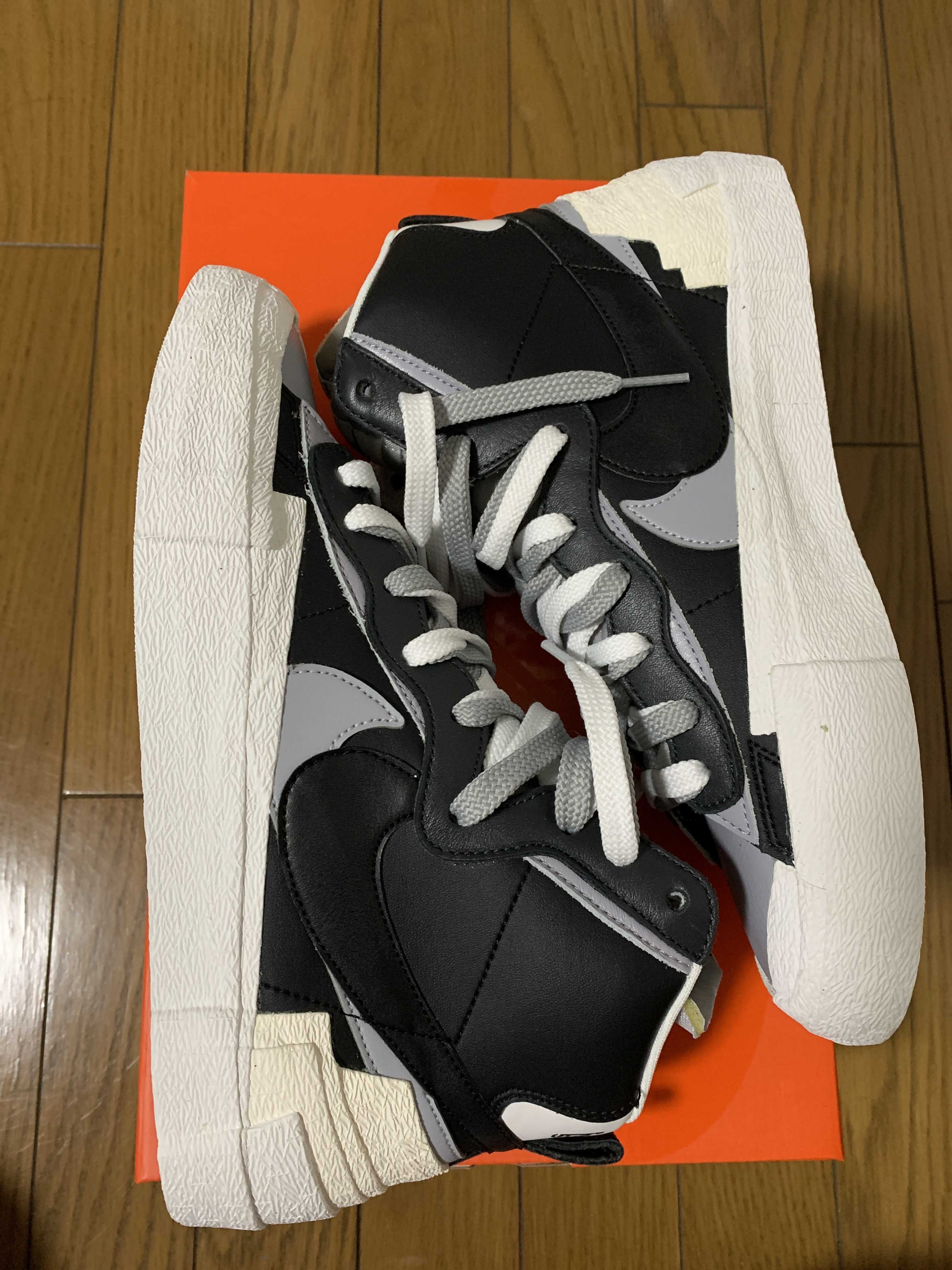 sacai × NIKE BLAZER MID "BLACK/WOLF GREY/WHITE"