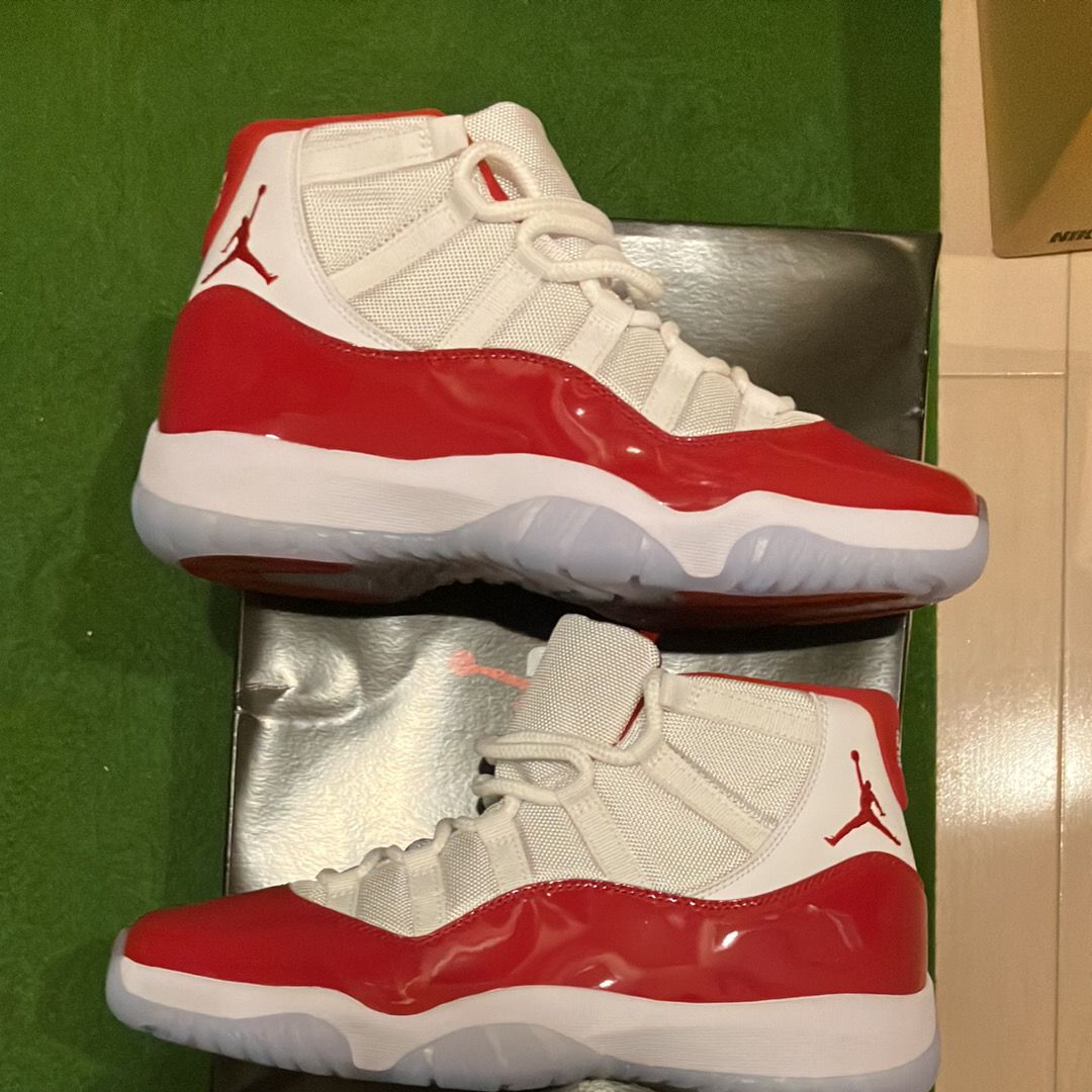 Nike Air Jordan 11 "Varsity Red"