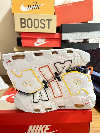 NIKE AIR MORE UPTEMPO "RAYGUNS"