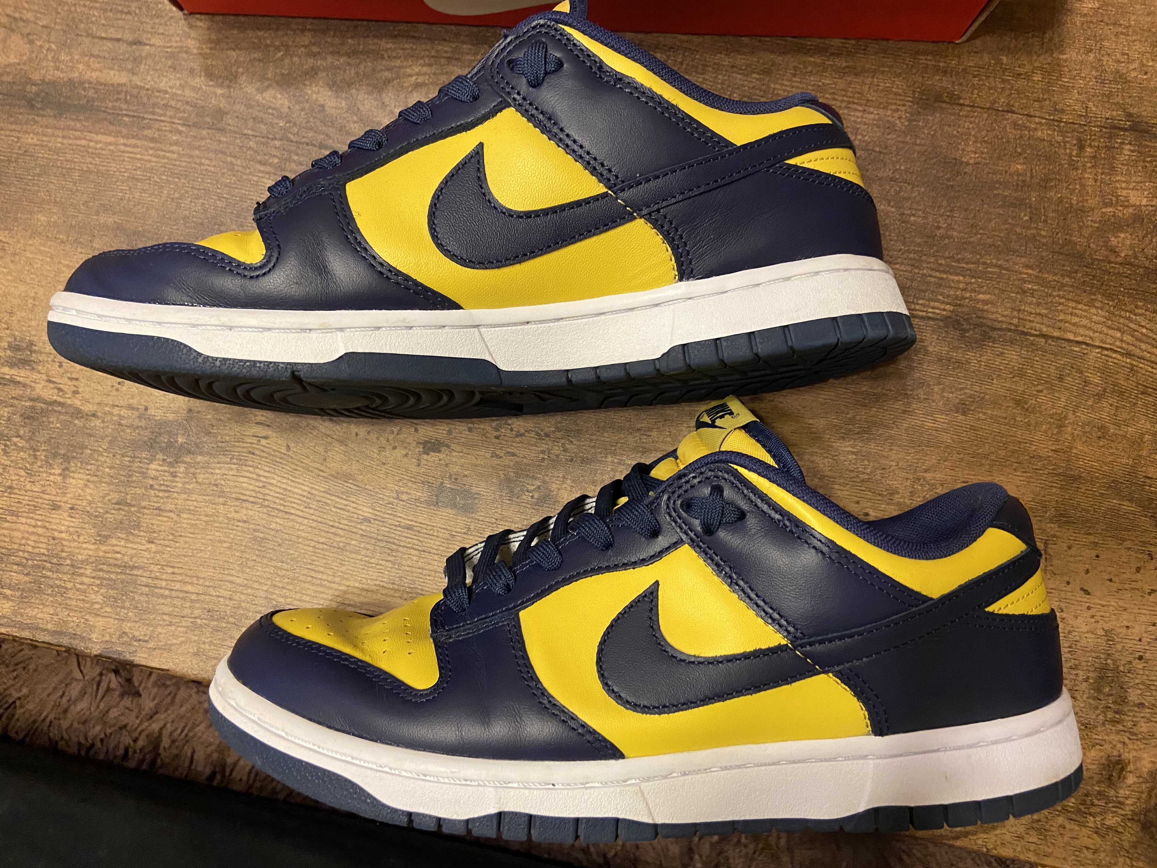 Nike Dunk Low "Michigan"