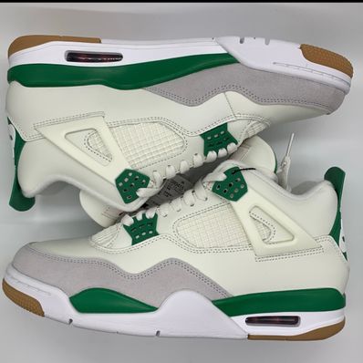 Nike SB × Air Jordan 4 Retro SP "Pine Green"