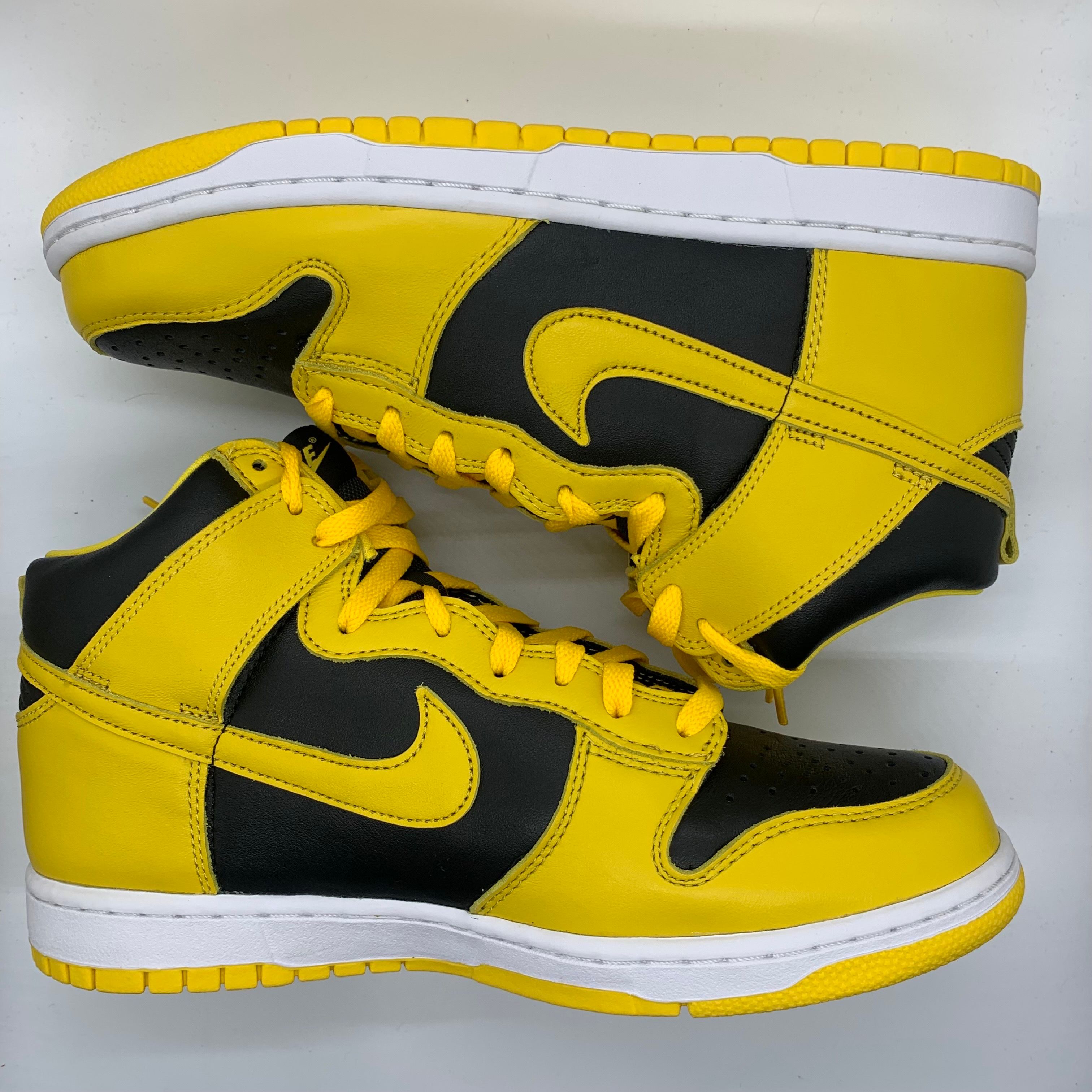 Nike Dunk High "Black/Varsity Maize"