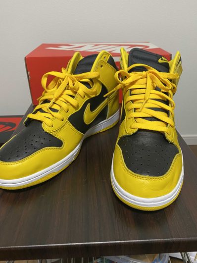 Nike Dunk High "Black/Varsity Maize"