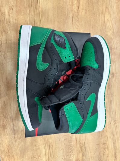 Nike Air Jordan 1 Retro High OG "Black/Pine Green" (2020)