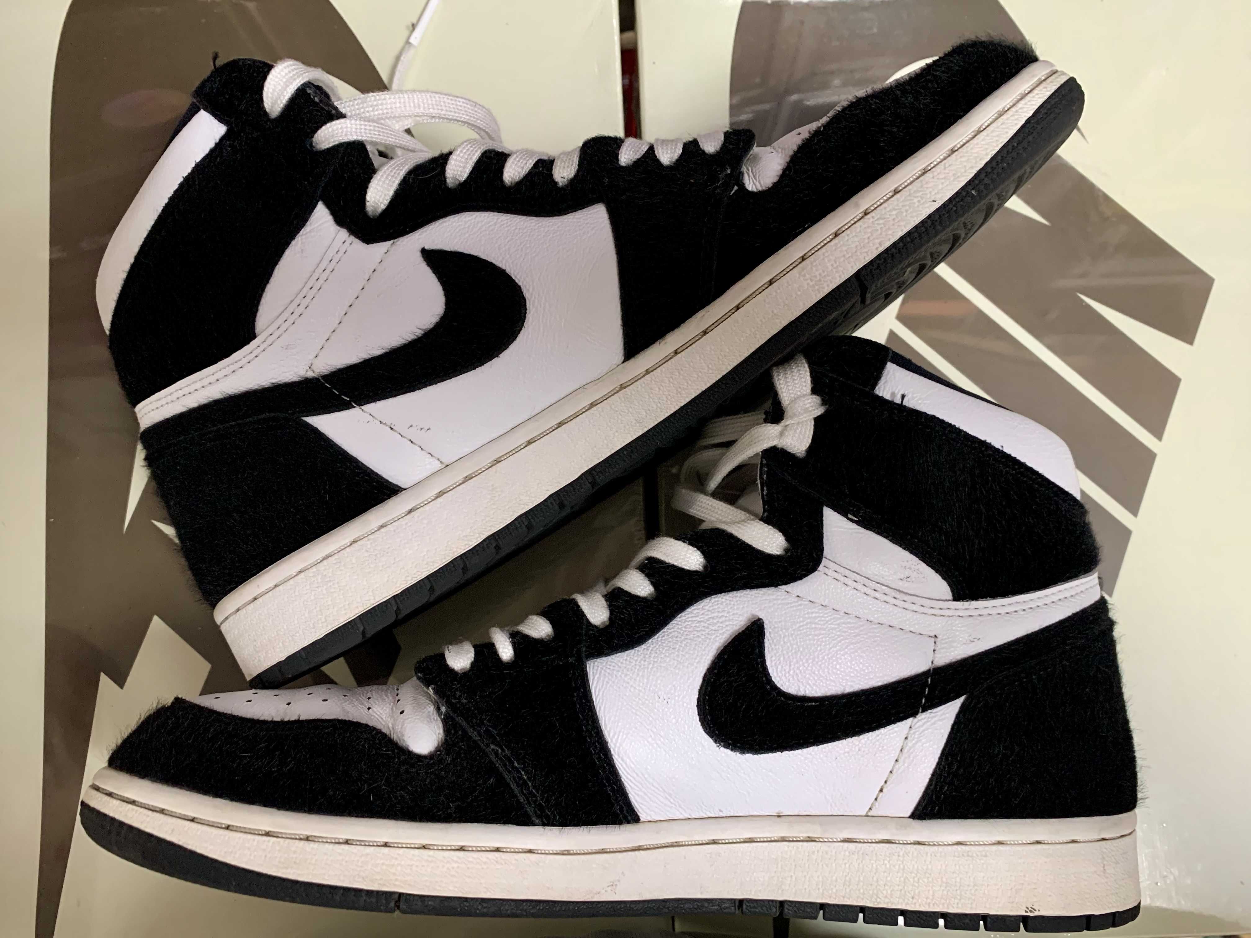 Nike Women's Air Jordan 1 Retro High OG "Black/White"