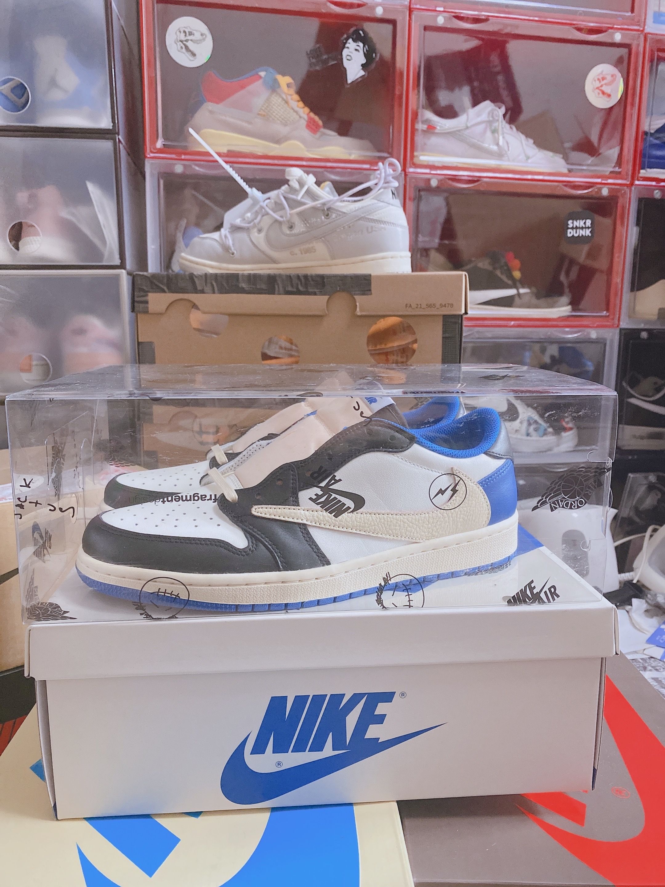 Travis Scott × fragment design × Nike Air Jordan 1 Low OG SP "Military Blue"