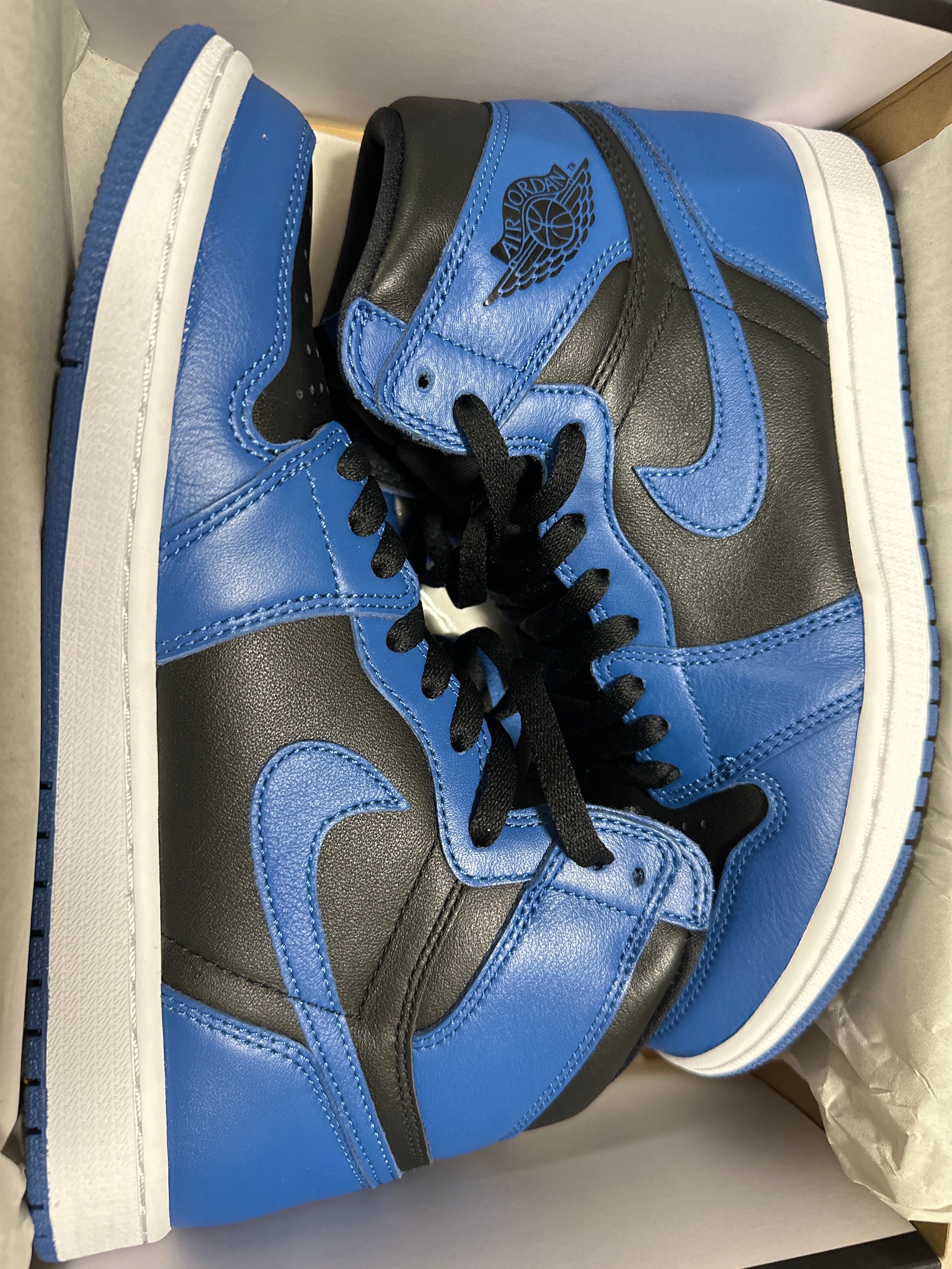 Nike Air Jordan 1 Retro High OG "Dark Marina Blue"