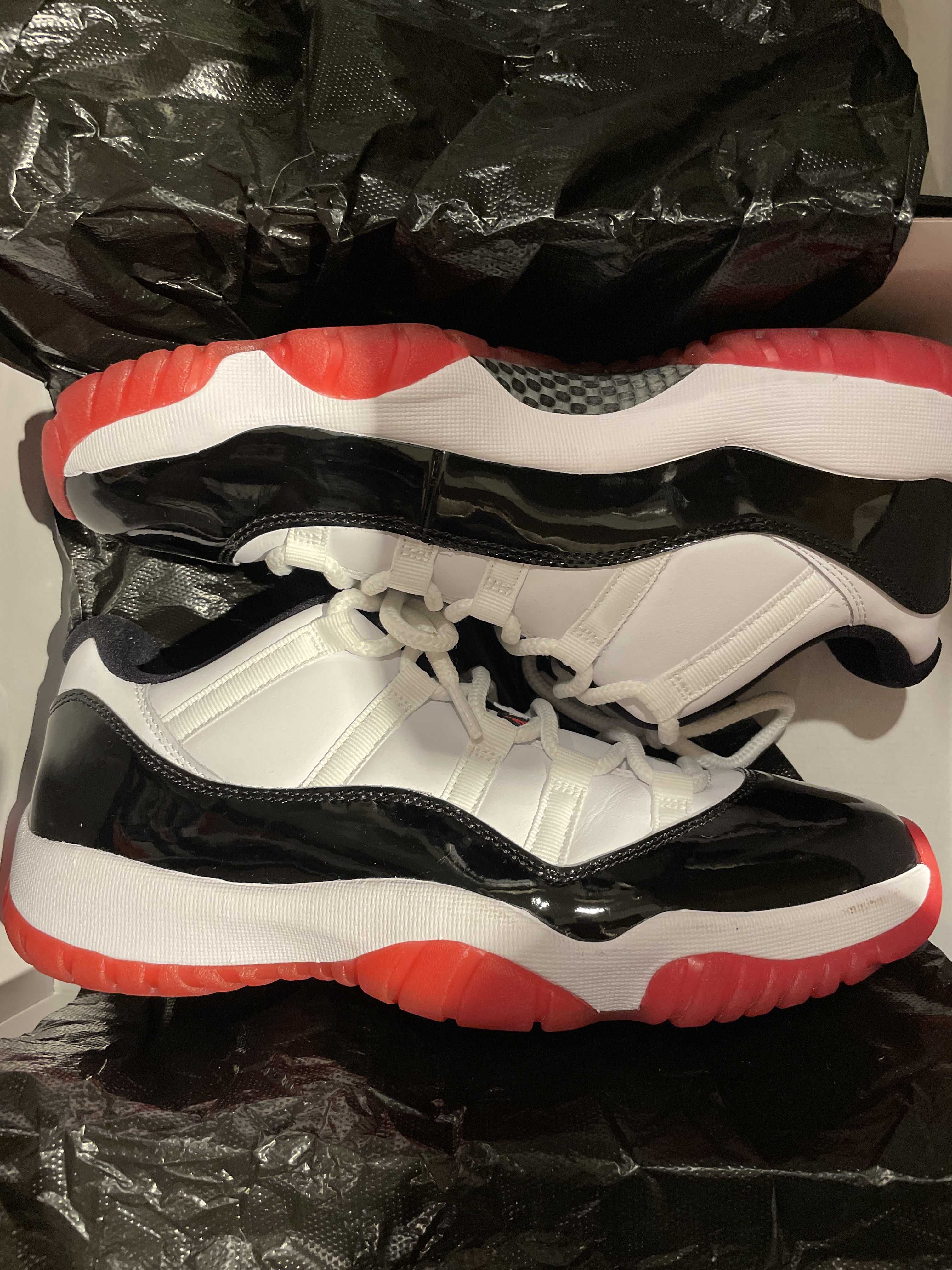 Nike Air Jordan 11 Low "Gym Red"