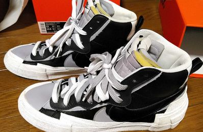 sacai × NIKE BLAZER MID "BLACK/WOLF GREY/WHITE"