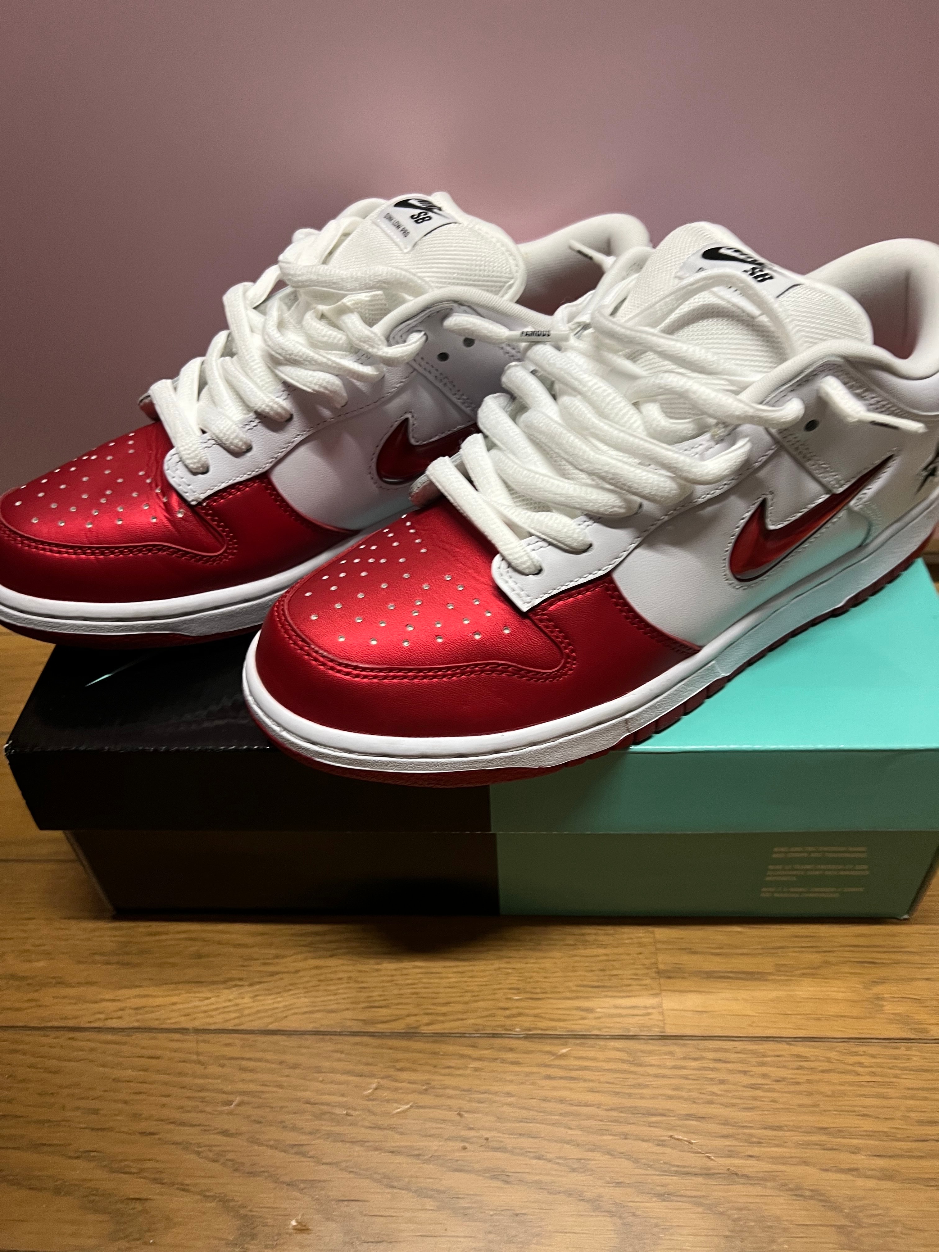 Supreme × Nike Dunk Low "Varsity Red/White"