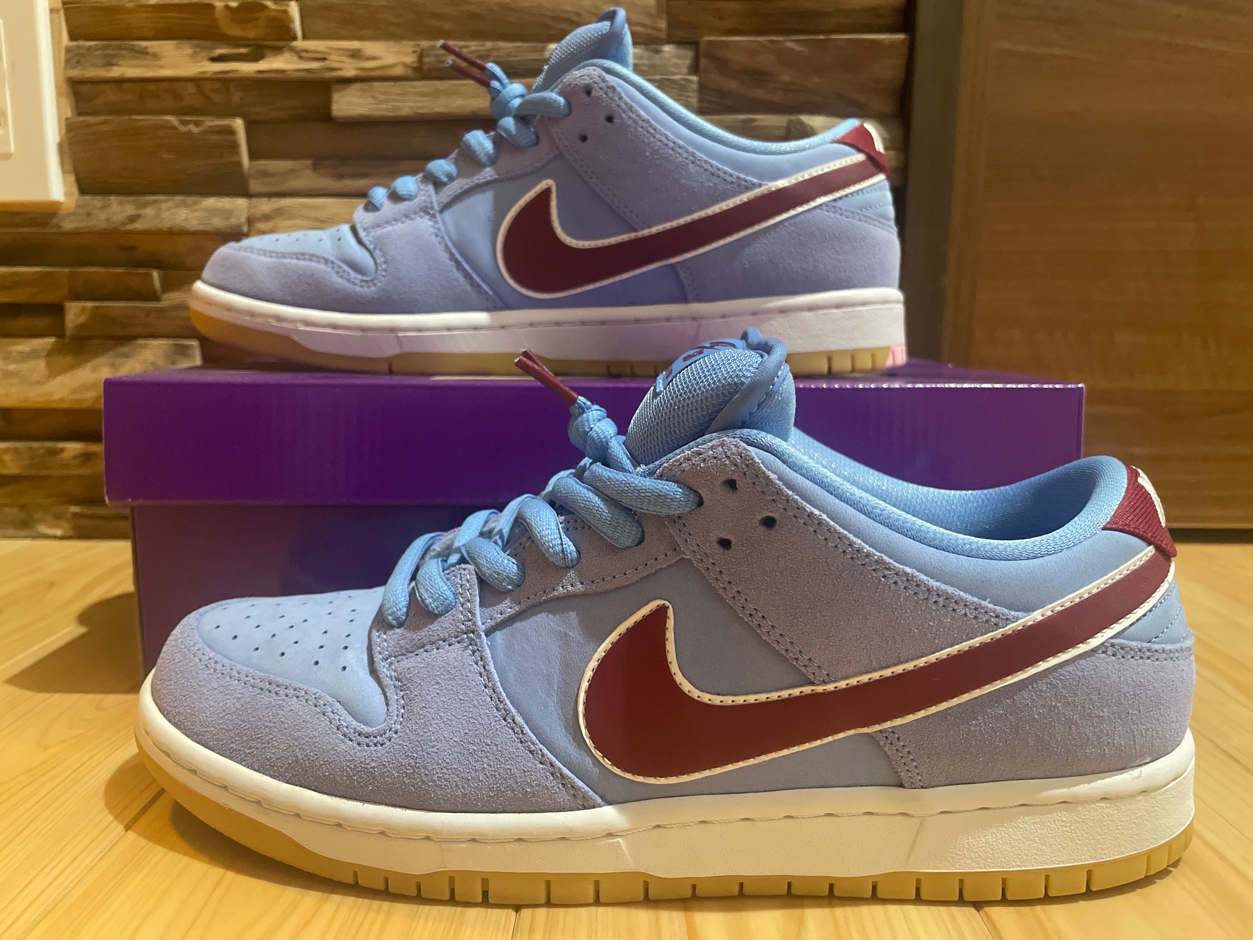 Nike SB Dunk Low Pro "Philadelphia Phillies/Valor Blue and Team Maroon"