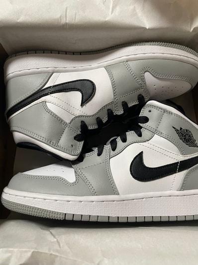 Nike GS Air Jordan 1 Mid "Light Smoke Grey/Black/White"
