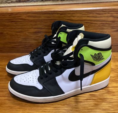 Nike Air Jordan 1 High OG "Volt Gold"
