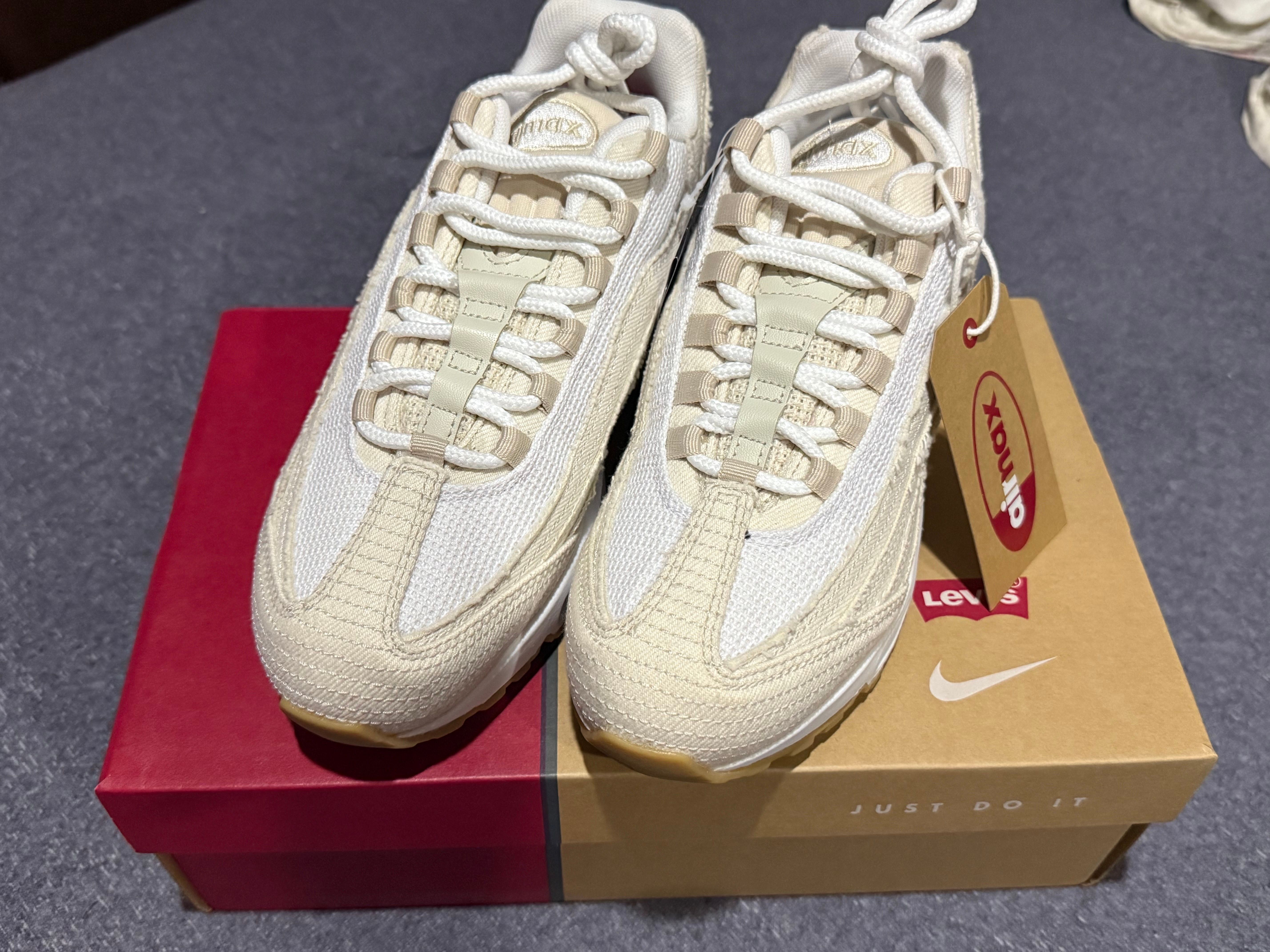 Levi's × Nike Air Max 95 OG "Denim White"